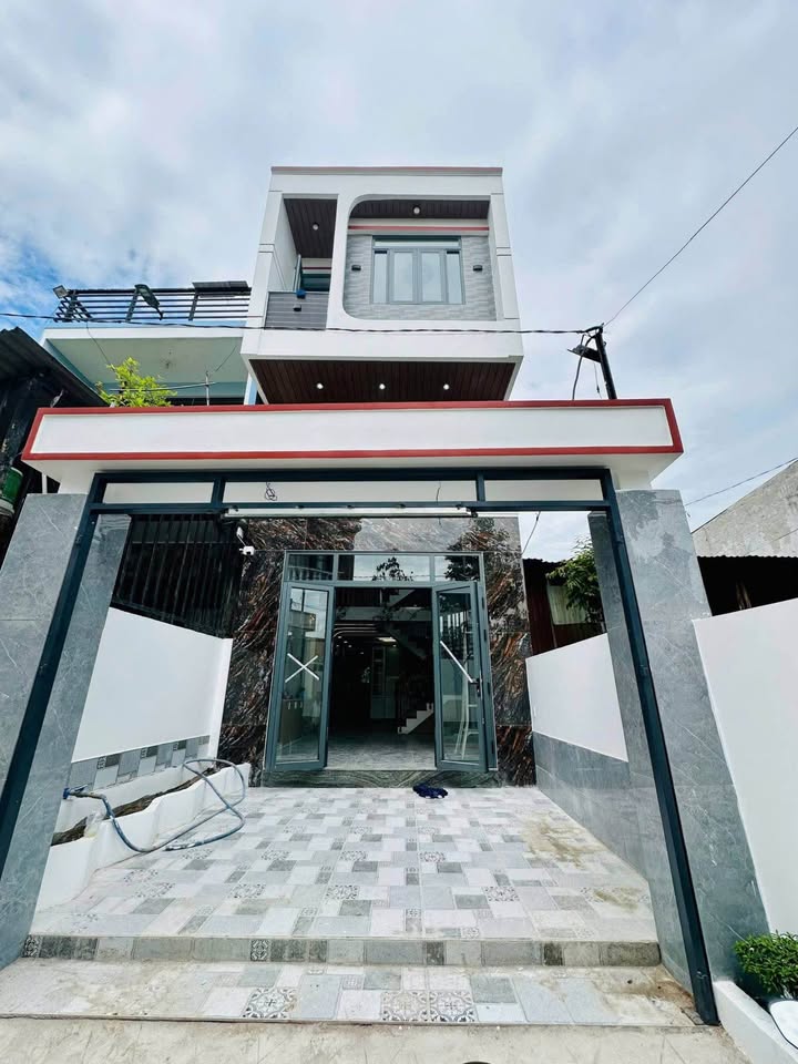 Nhà 2 tầng gần Làng Đại học Thủ Đức 71.5m² giá 4.1 tỷ - Sổ hồng chính chủ!