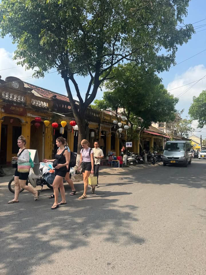 Bán nhà cổ mặt tiền phố Phan Bội Châu, Hội An 176m² giá 35 tỷ - Cơ hội đầu tư hiếm có!