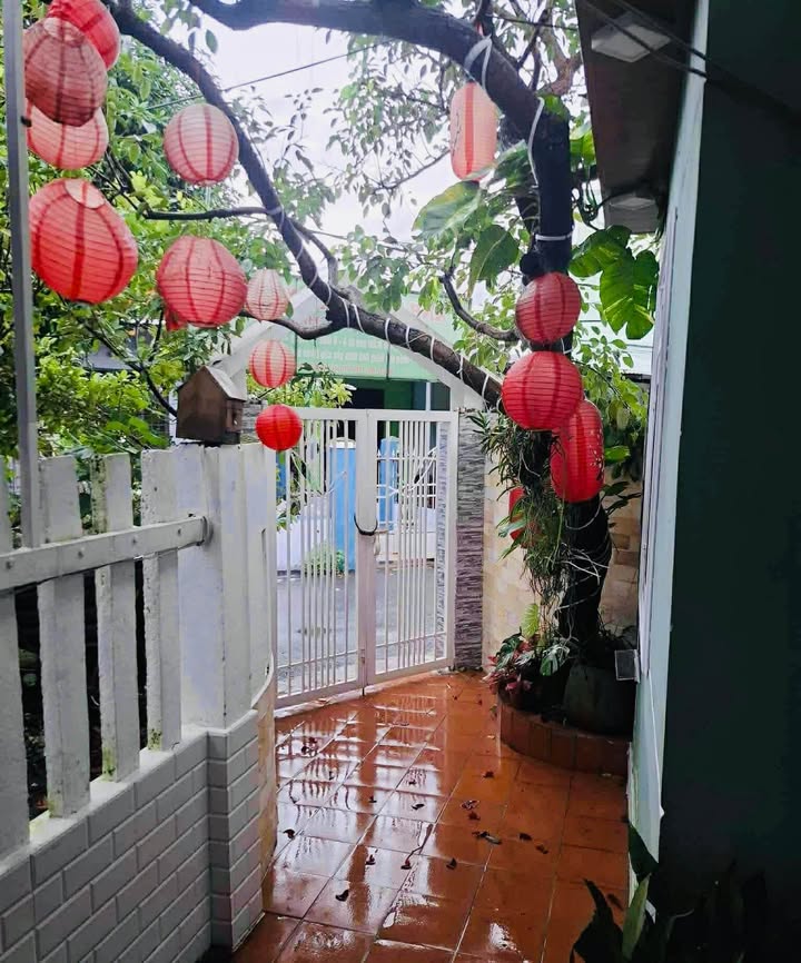 Nhà phố đường Ngô Xuân Thu, Đà Nẵng 90m² giá chỉ 2 tỷ - Full nội thất, ô tô vào tận nơi!