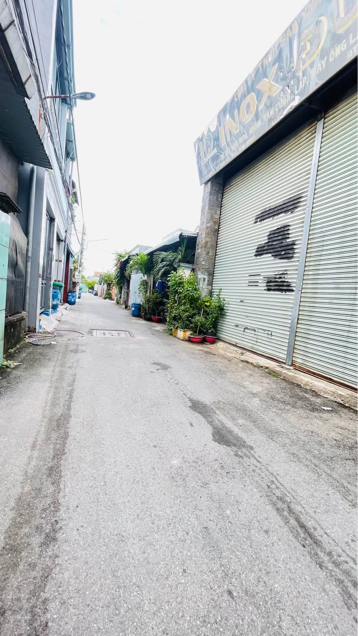 Nhà cấp 4 tại Đông Hòa, Dĩ An 134m² giá 5.3 tỷ - Vị trí đắc địa, tiềm năng cao!