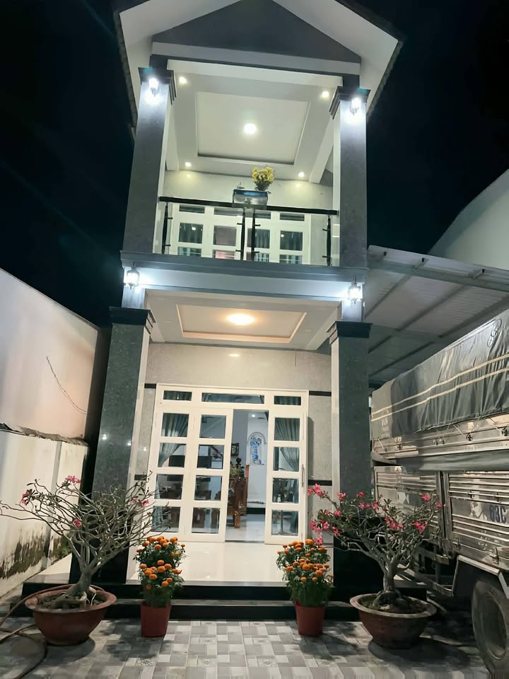 Nhà chính chủ tại Long Tường, Châu Thành, Tiền Giang 200m² giá 6 tỷ - Sẵn sàng sang tên ngay!