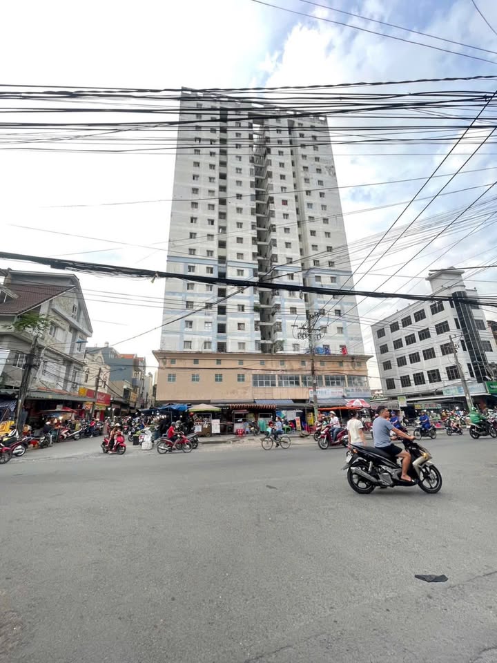 Nhà cấp 4 Dĩ An 160m² giá 4.1 tỷ - Vị trí đắc địa gần chợ Việt Lập!