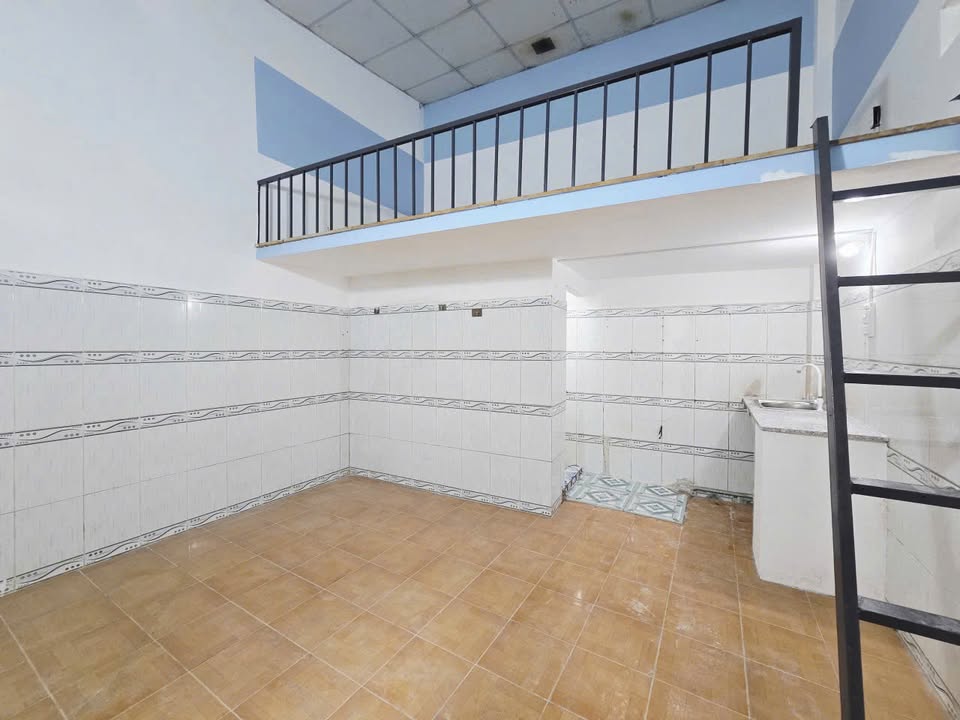 Phòng cho thuê 30m² gần Làng ĐH - Giá cả thỏa thuận, tiện nghi đầy đủ!