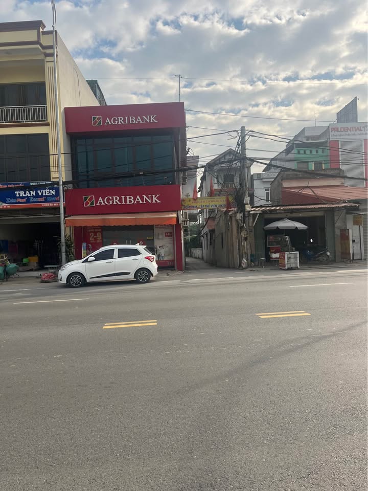 Đất phân lô 40m² giá 3 tỷ tại Thường Tín - Hướng Đông, sổ đỏ chính chủ!