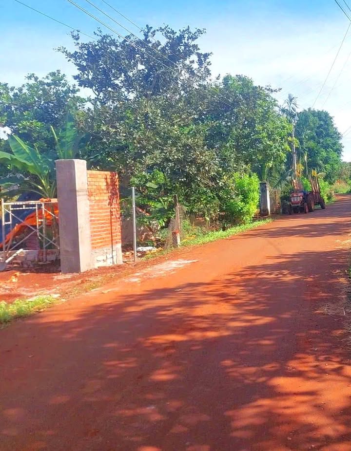 Đất Láng Lớn Châu Đức 5100m² giá 1.35 tỷ - Mặt tiền đường nhựa thuận lợi!