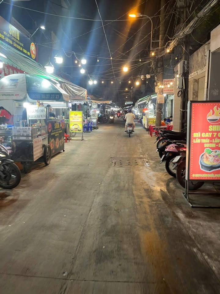 Nhà bán Đường Đoàn Văn Bơ, Quận 4, 52m² - Đầu tư lý tưởng với giá 5.8 tỷ!