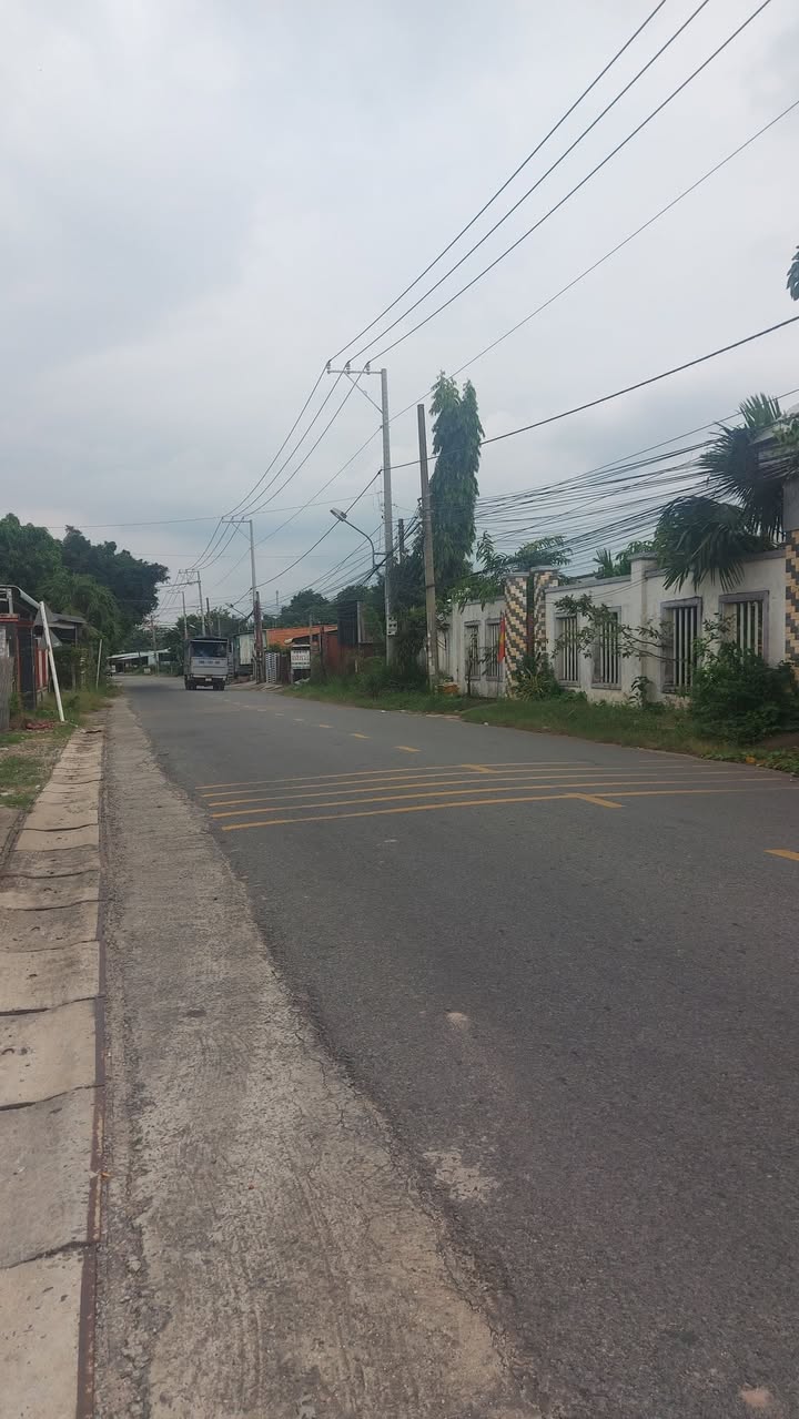 Đất nền 440m² mặt tiền đường Trần Văn Trà, Bình Minh - Giá chỉ 200 triệu!