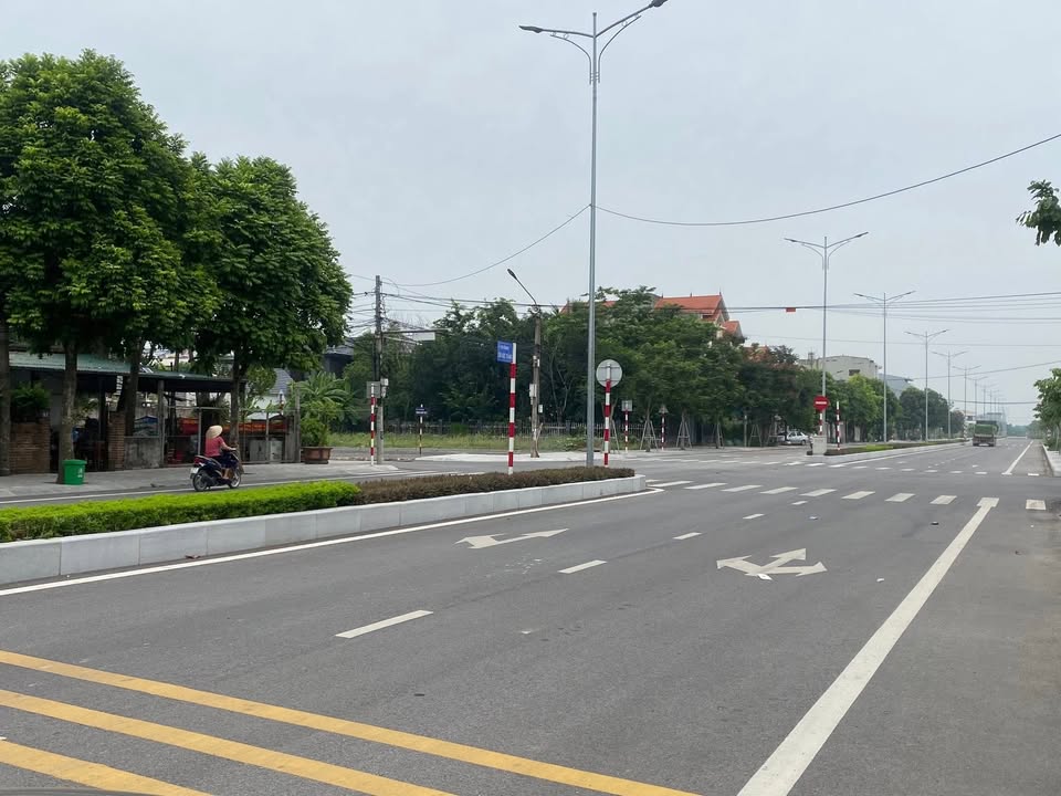 Nhà mặt đường Đinh Tiên Hoàng, phường Đông Thành 53.9m² giá 14 tỷ - Đầu tư sinh lời ngay!