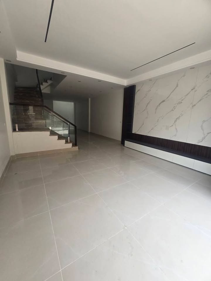 Nhà 3 tầng Ninh Khánh 80m² giá 5 tỷ - Sở hữu ngay vị trí trung tâm!