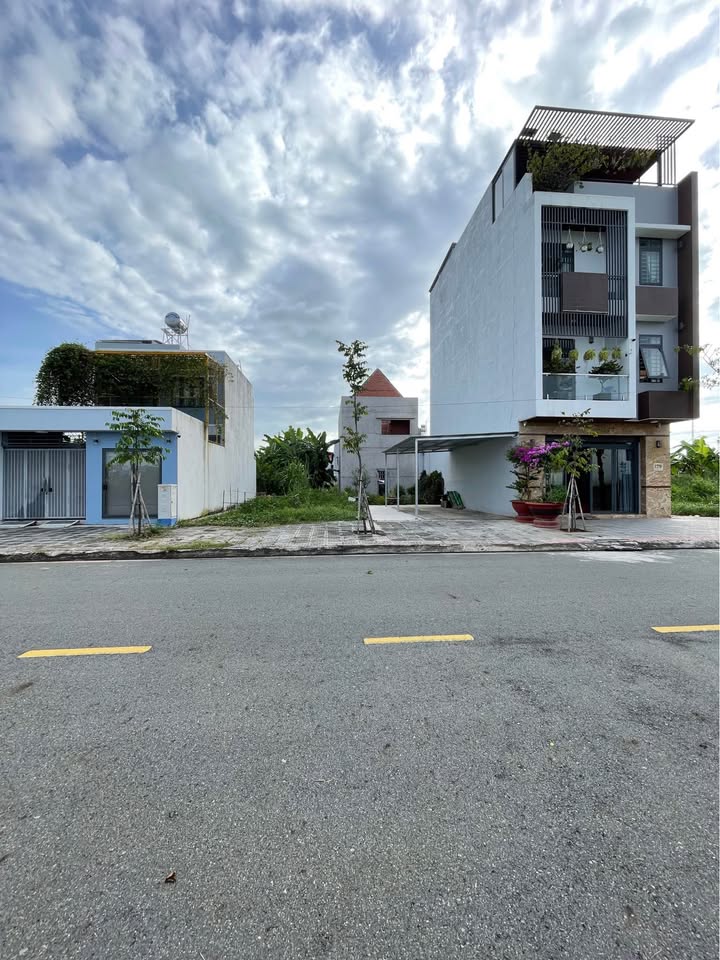 Đất nền mặt tiền đường Hồ Tùng Mậu, phường Tam Long, 84m² giá 2.8 tỷ - Đầu tư tiềm năng!