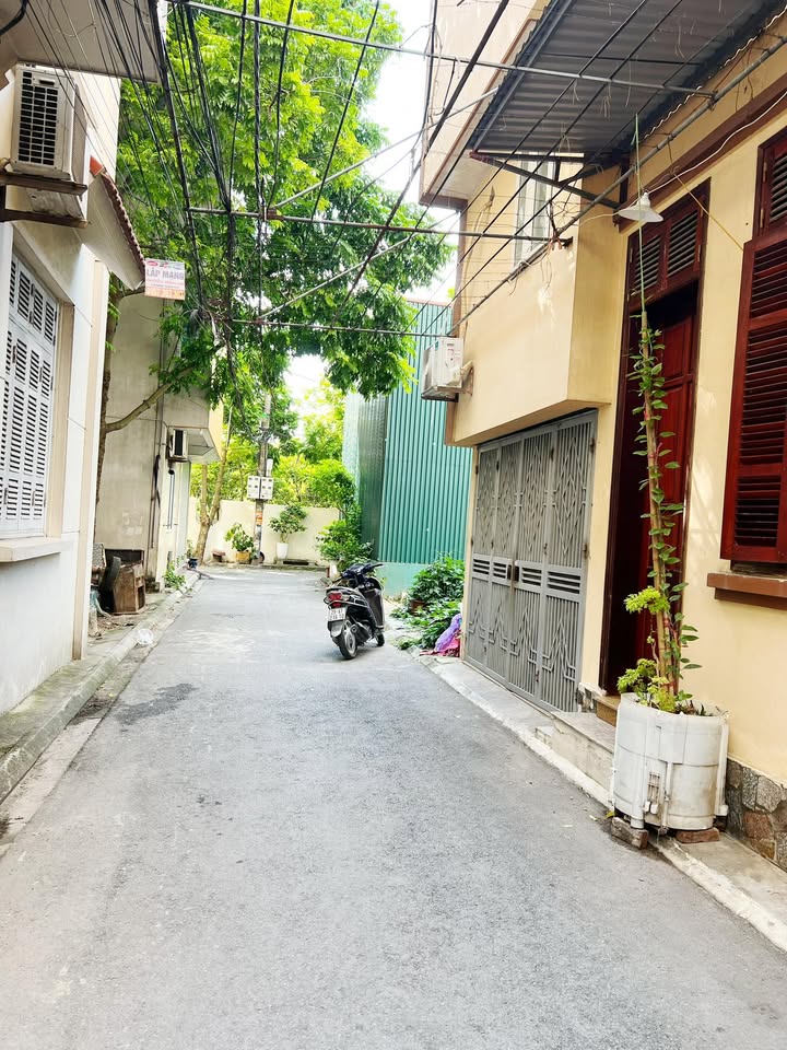 Đất nền Trâu Quỳ, Gia Lâm 70m² giá thỏa thuận - Vị trí đắc địa, giao thông thuận lợi!