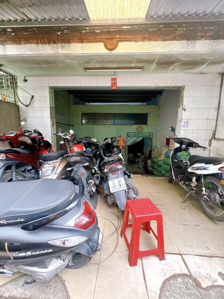 Nhà hẻm xe hơi Hậu Giang, Phường 11, Quận 6 - 75m² giá 8.79 tỷ, tiện xây mới!