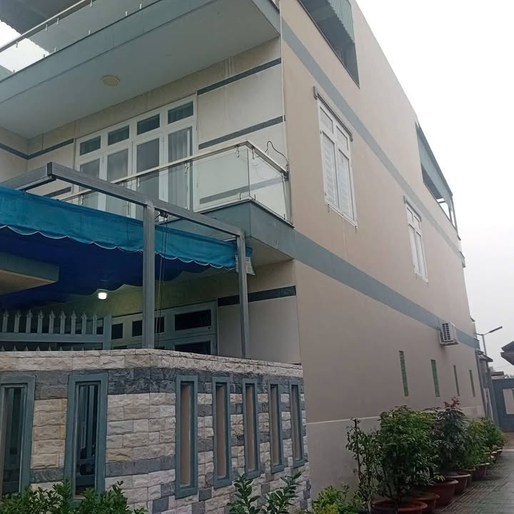 Nhà 2 lầu 1 trệt tại Long Phước 144m² - Giá đầu tư, gần sân bay Long Thành!