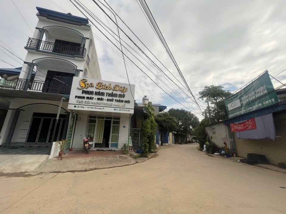 Nhà 3 tầng tại ngã ba Vô Tranh, 135m² giá 2 tỷ - Đầu tư sinh lời ngay!