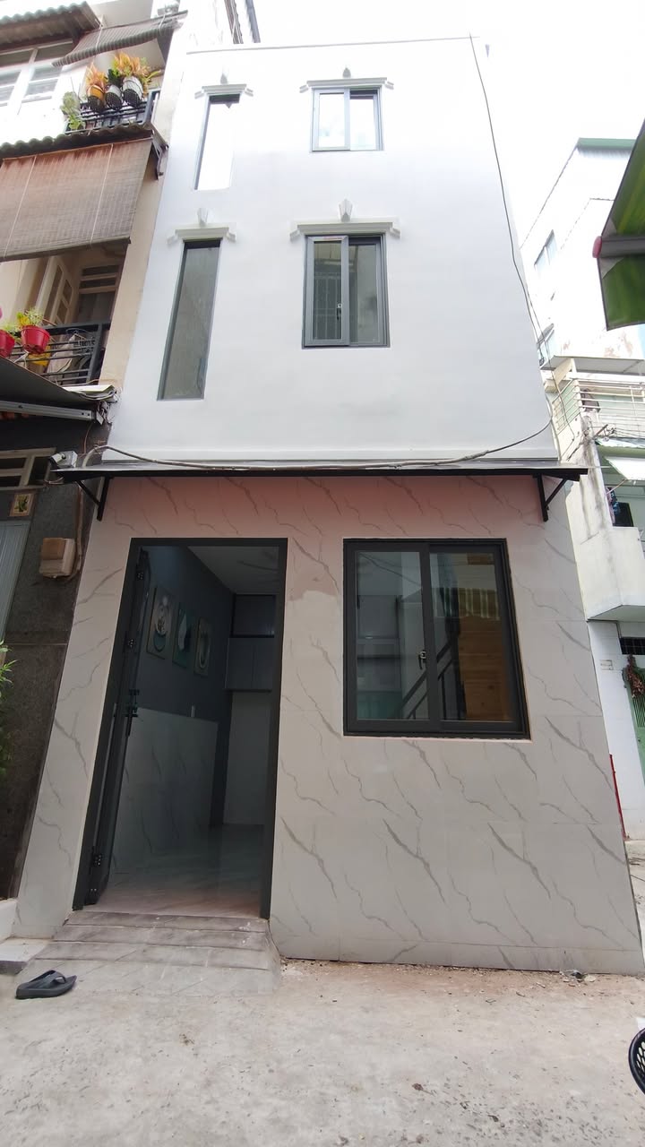 Nhà 3 tầng đường Bình Thới, Quận 11, 13m² giá 2.79 tỷ - Sẵn sàng vào ở ngay!