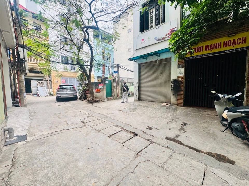 Nhà góc Phạm Văn Đồng 121m² giá 27 tỷ - Mặt tiền rộng, ô tô tránh