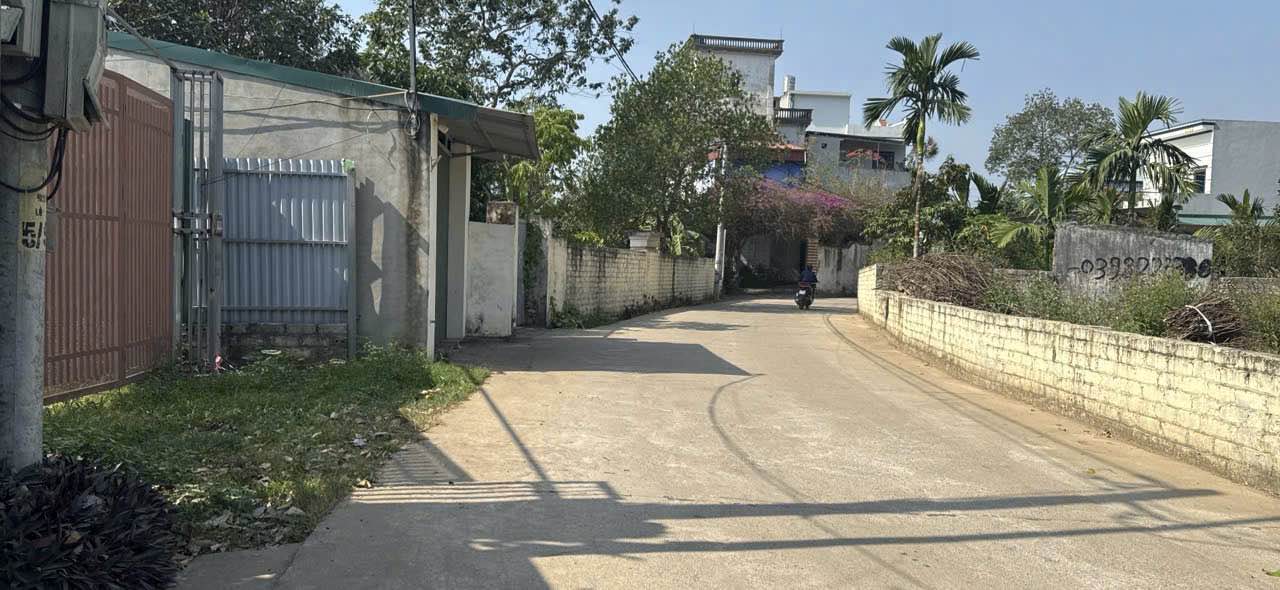 Đất nền Đồi Vua, Sơn Tây 120m² giá 2 tỷ - Mặt tiền rộng, đường thông thoáng!