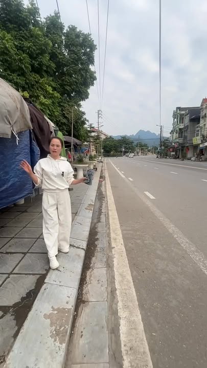 Đất thổ cư 150m² tại phố Thịnh Lang, Hòa Bình - Giá đầu tư chỉ 30 tỷ!