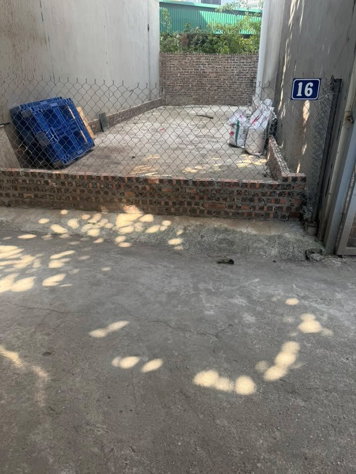 Đất Cự Khối Long Biên 38m² giá 5.9 tỷ - Ô tô vào tận đất, phân khúc hiếm!