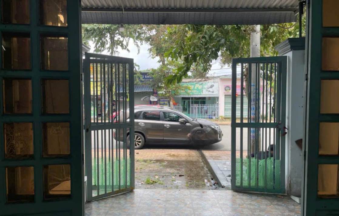 Nhà mặt đường Nguyễn Bình, Tân Phú, 110m² giá 2 tỷ - Cần bán gấp trong tuần!