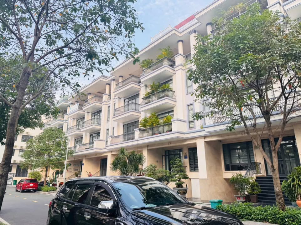 Tòa Nhà FrontHouse Vạn Phúc Thủ Đức 140m² giá 40 tỷ - Cơ hội đầu tư lý tưởng!