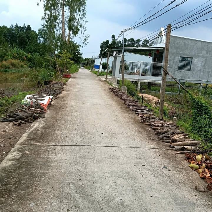 Đất nền Lấp Vò 2935m² giá 1.15 tỷ - Đường rộng, gần kênh thủy lợi!