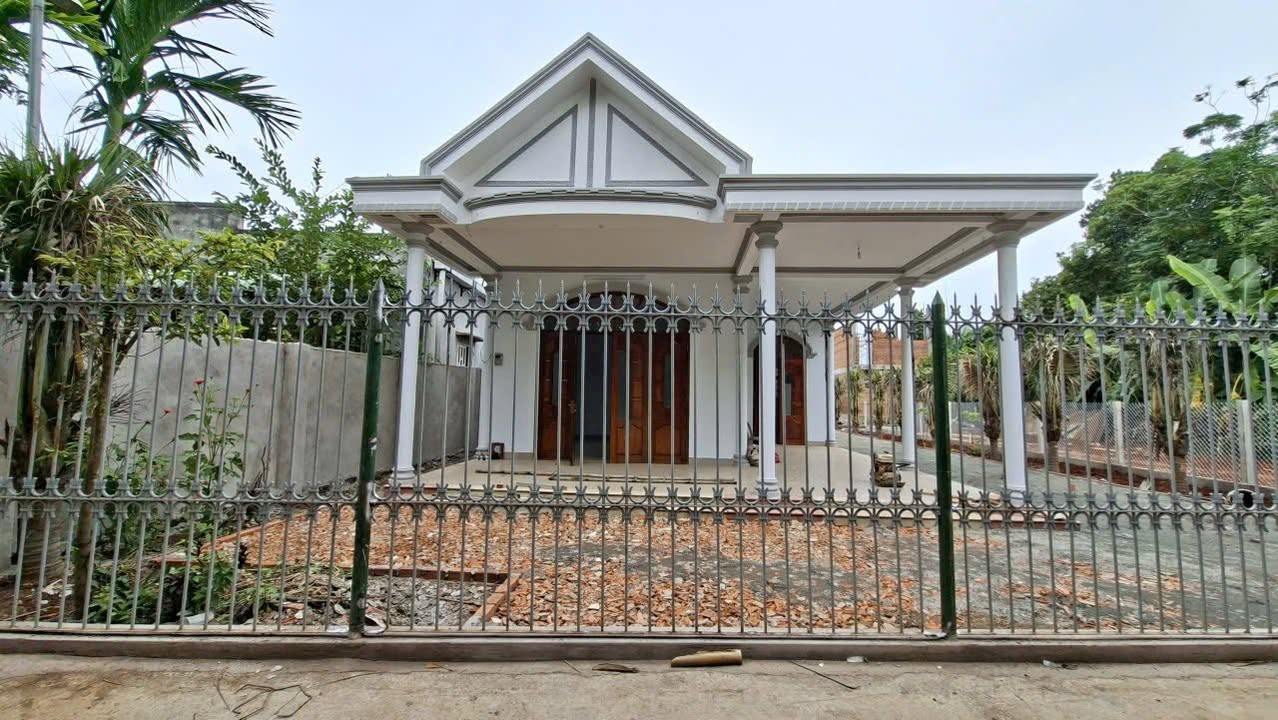 Nhà biệt thự nghỉ dưỡng Hòa Long 450m² giá 3.8 tỷ - Đầu tư sinh lời hấp dẫn!