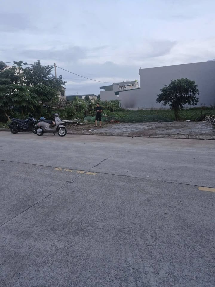 Đất Ninh Sơn 120m² mặt đường Trần Quang Khải - Kinh doanh tiện lợi!