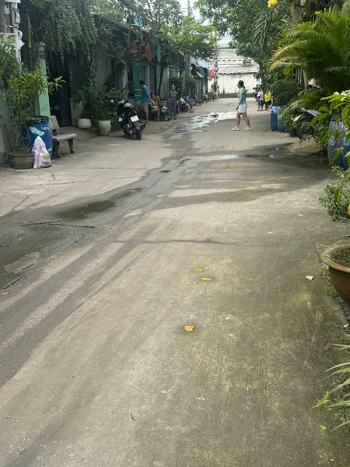 Nhà sổ chung Bình Chuẩn, Thuận An 68m² giá 1.29 tỷ - Phù hợp cho gia đình trẻ!