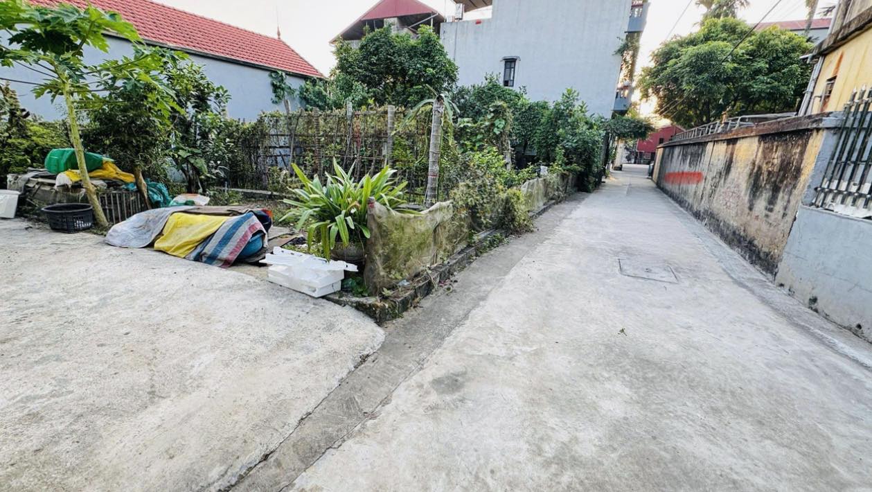 Đất nền Tân Ước 50m² giá thỏa thuận - Đường trước đất rộng 3m!