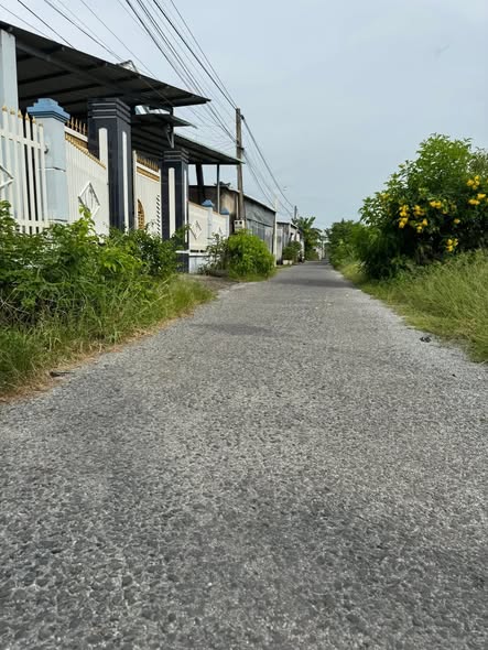 Nhà cấp 4 Tân Đông 100m² giá chỉ 640 triệu - Sẵn sàng vào ở ngay!