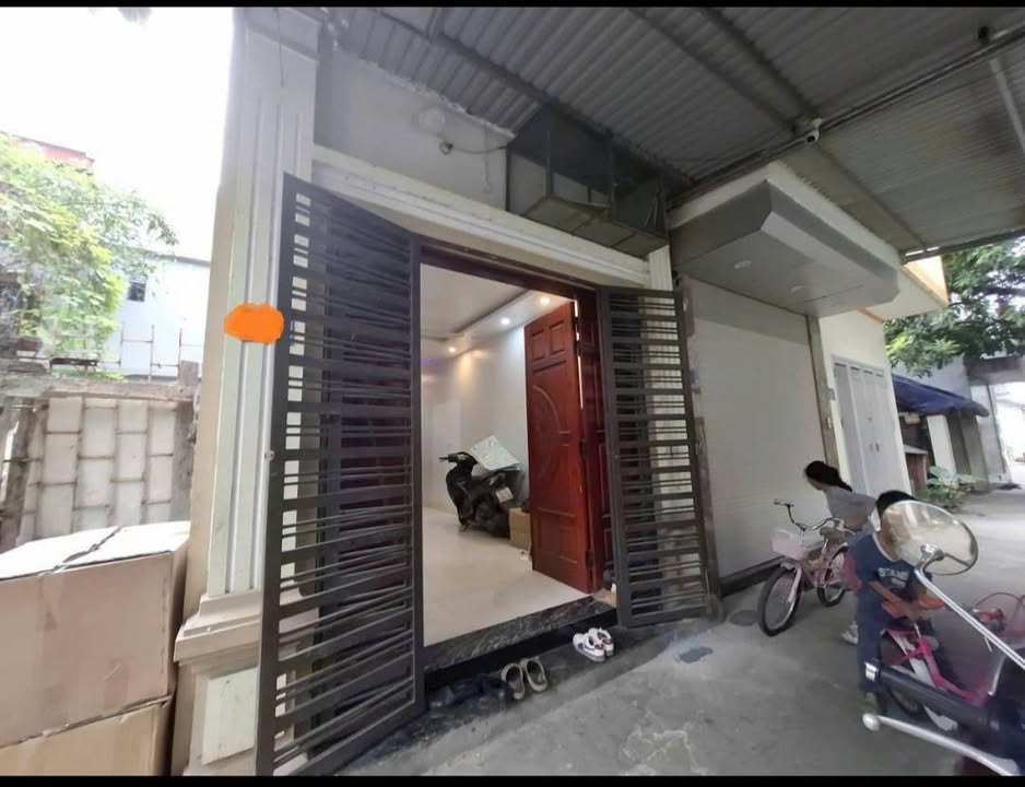 Nhà 2 tầng 43m² tại Cơ Khí Yên Viên, Gia Lâm - Ô tô đỗ cửa, chỉ 2.9 tỷ!