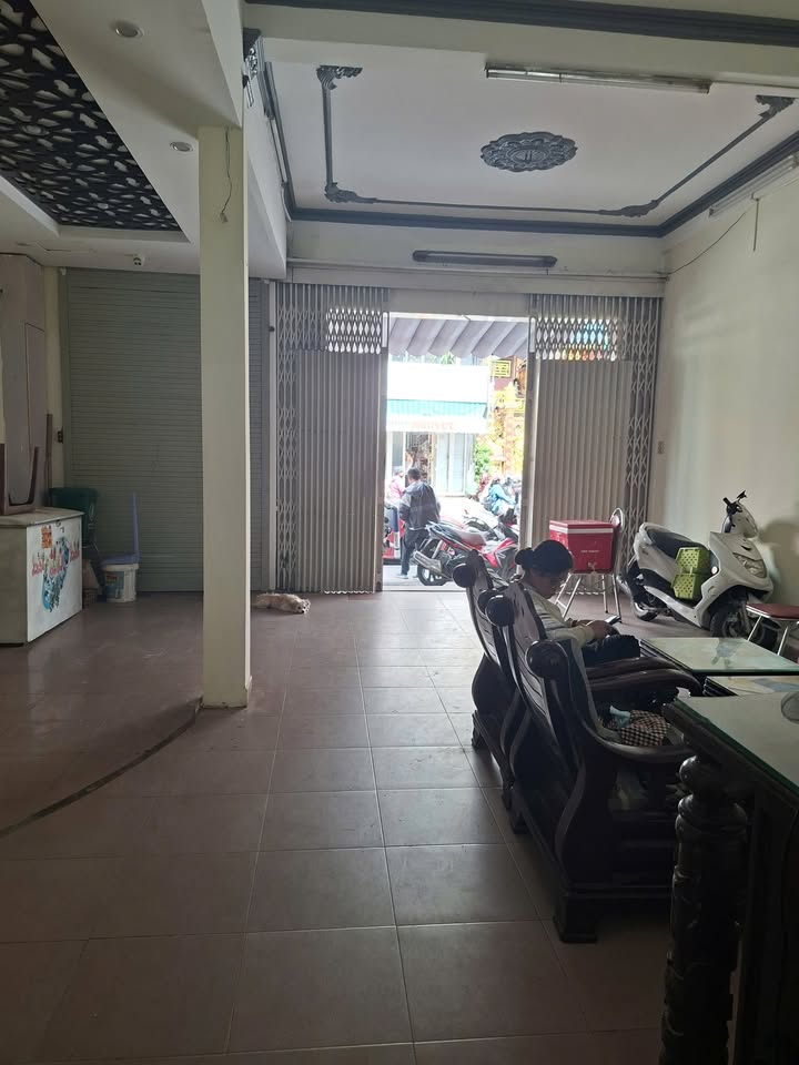 Cho thuê mặt bằng 40m² tại Lý Thái Tổ, Thanh Khê - Kinh doanh sầm uất!