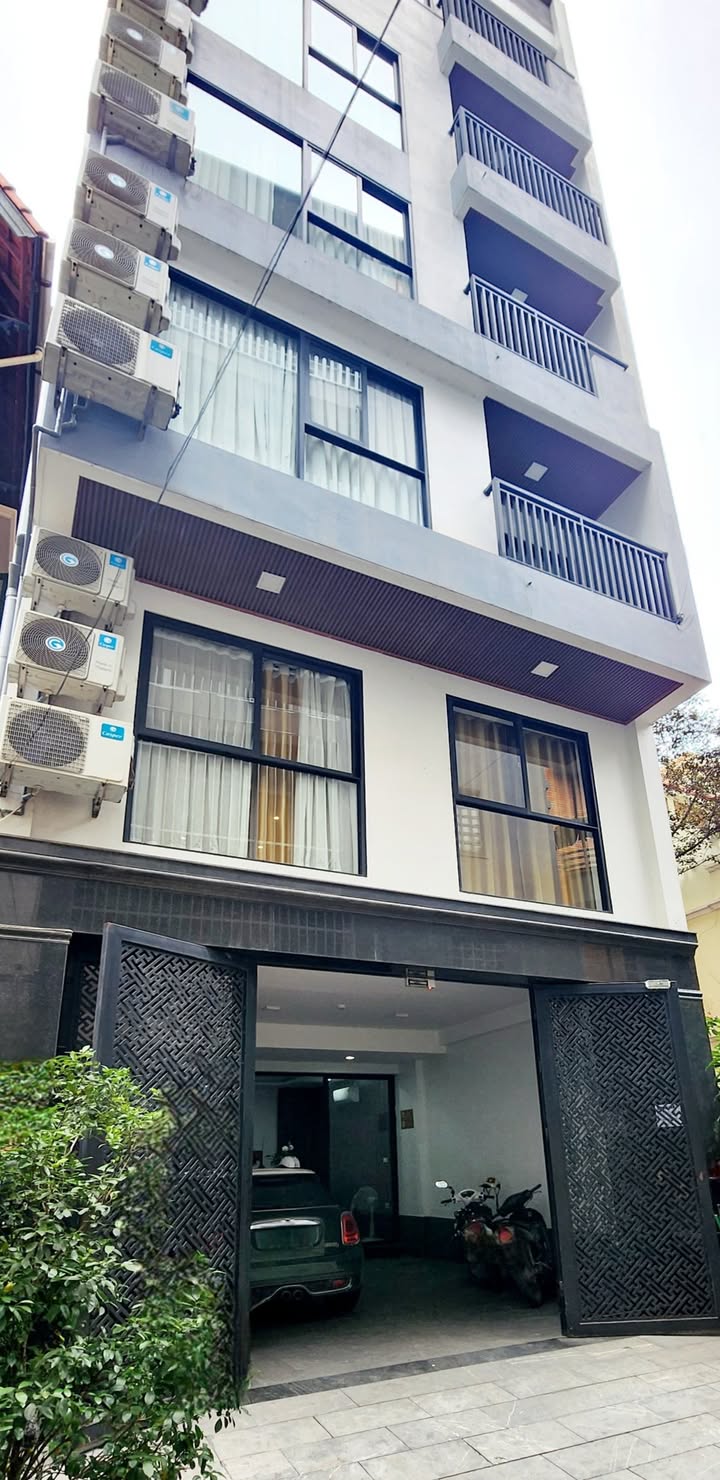 Chính chủ bán CHDV mới 7 tầng Xuân Diệu, Tây Hồ, 120m² - Dòng tiền 150 triệu/tháng!