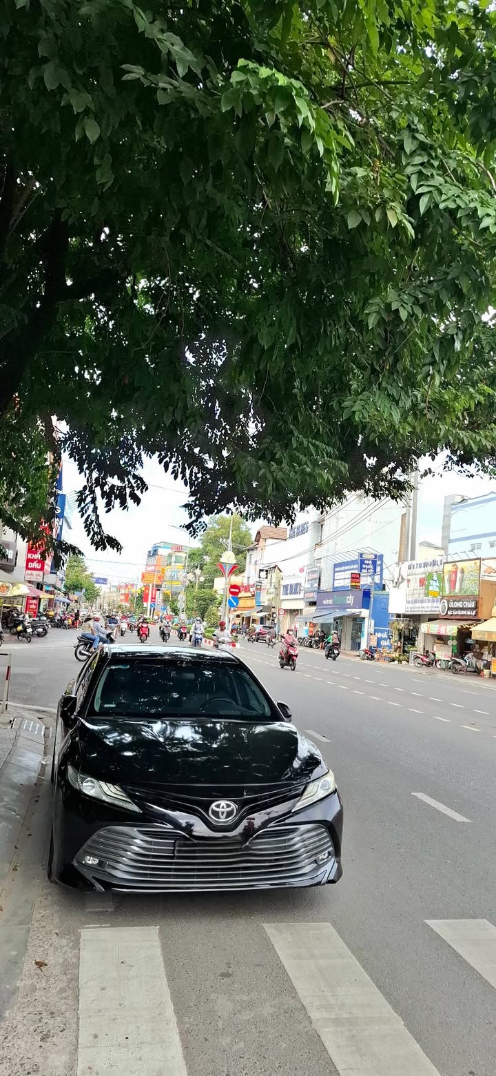 Nhà phố Dĩ An - Đường Nguyễn An Ninh 200m² giá 19.8 tỷ - Liền kề trung tâm hành chính!