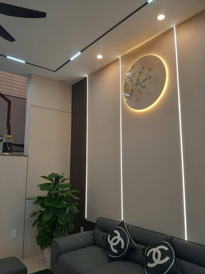 Nhà 3 tầng đường Văn Tiến Dũng, Hòa Xuân, Đà Nẵng - Vị trí tuyệt đẹp, không gian sống lý tưởng!