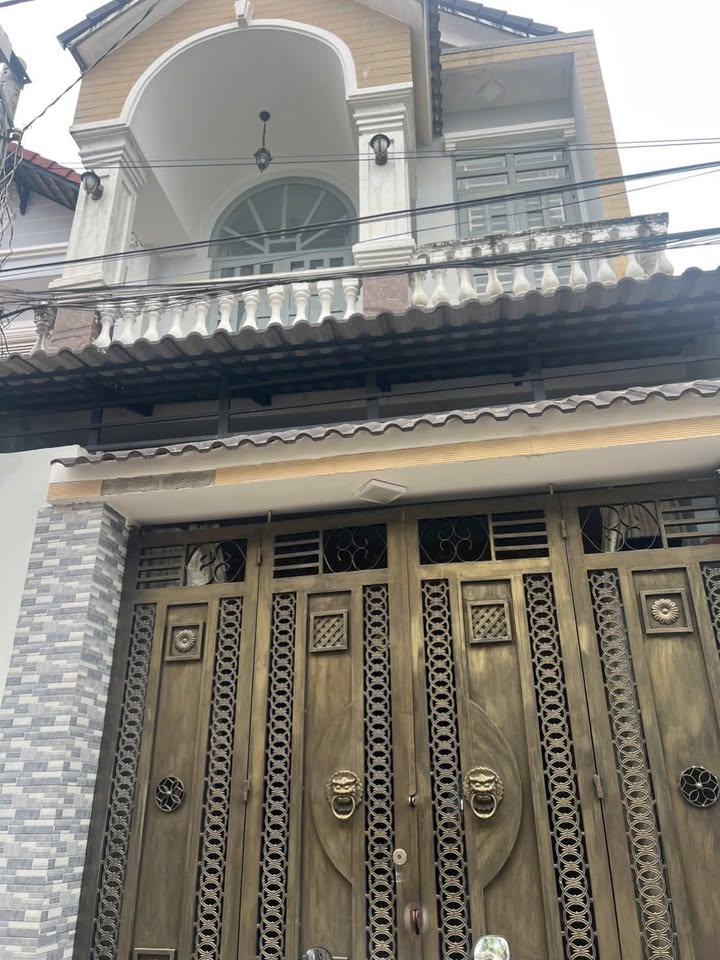 Nhà phố Lái Thiêu 75m² giá 3.69 tỷ - Chính chủ bán, gần trường học và chợ!