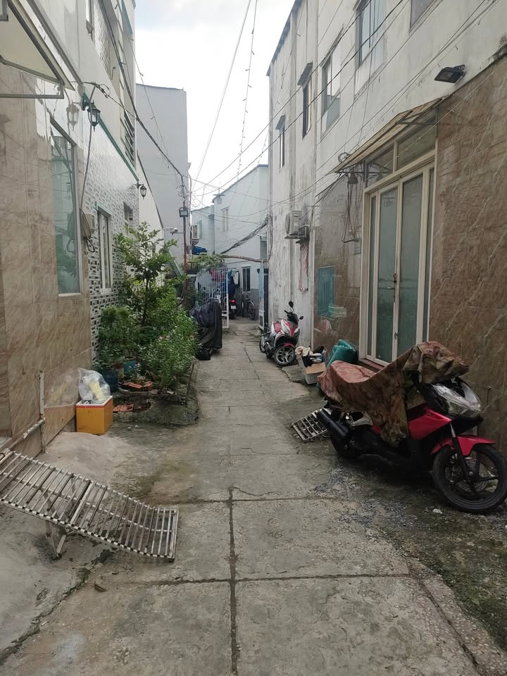 Nhà cho thuê Hoài Thanh, Quận 8, 40m² giá 9 triệu - Đầy đủ tiện nghi, vào ở ngay!