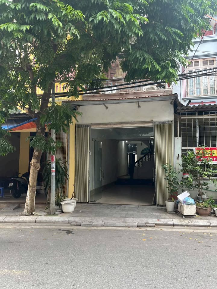 Nhà nguyên căn 3 tầng tại Ngô Gia Tự, Hùng Vương, Phúc Yên - Giá thỏa thuận hấp dẫn!