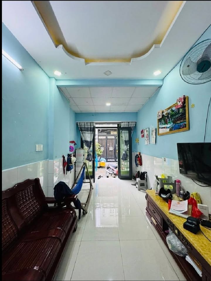 Nhà 4 tầng Lê Đình Cẩn, Q. Bình Tân, 24m² - Giá chỉ 2.6 tỷ!