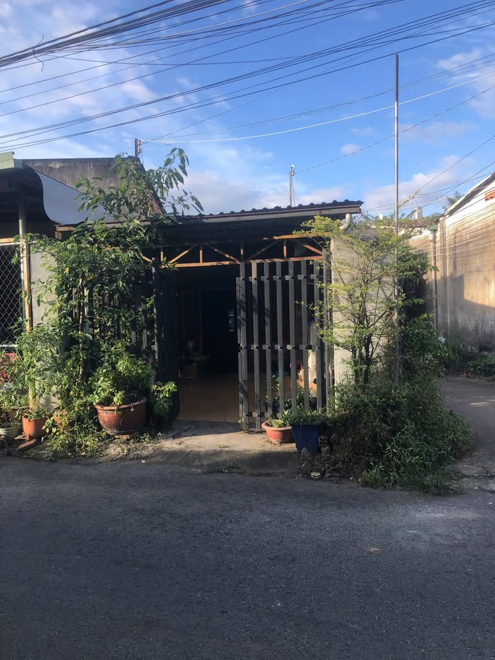 Nhà cấp 4 Chánh Mỹ, Thủ Dầu Một 93m² giá 1.8 tỷ - Bán gấp, sổ đỏ chính chủ!