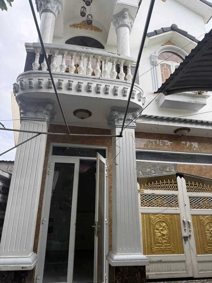 Căn hộ 2 phòng ngủ đường Văn Cống, Tân Uyên chỉ 3.5 triệu - Sân ô tô tiện lợi!