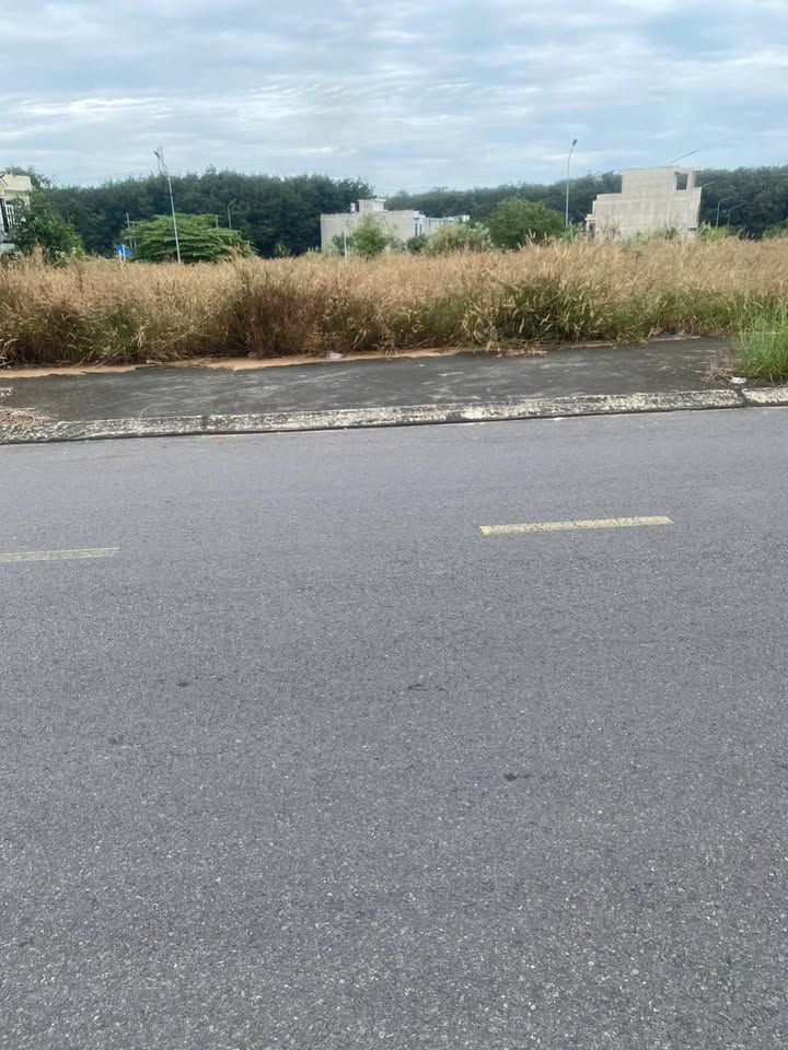 Đất nền KDC Tuấn Điền Phát Tân Hiệp 90m² giá 1.6 tỷ - Không dính hố trụ ngay trung tâm!