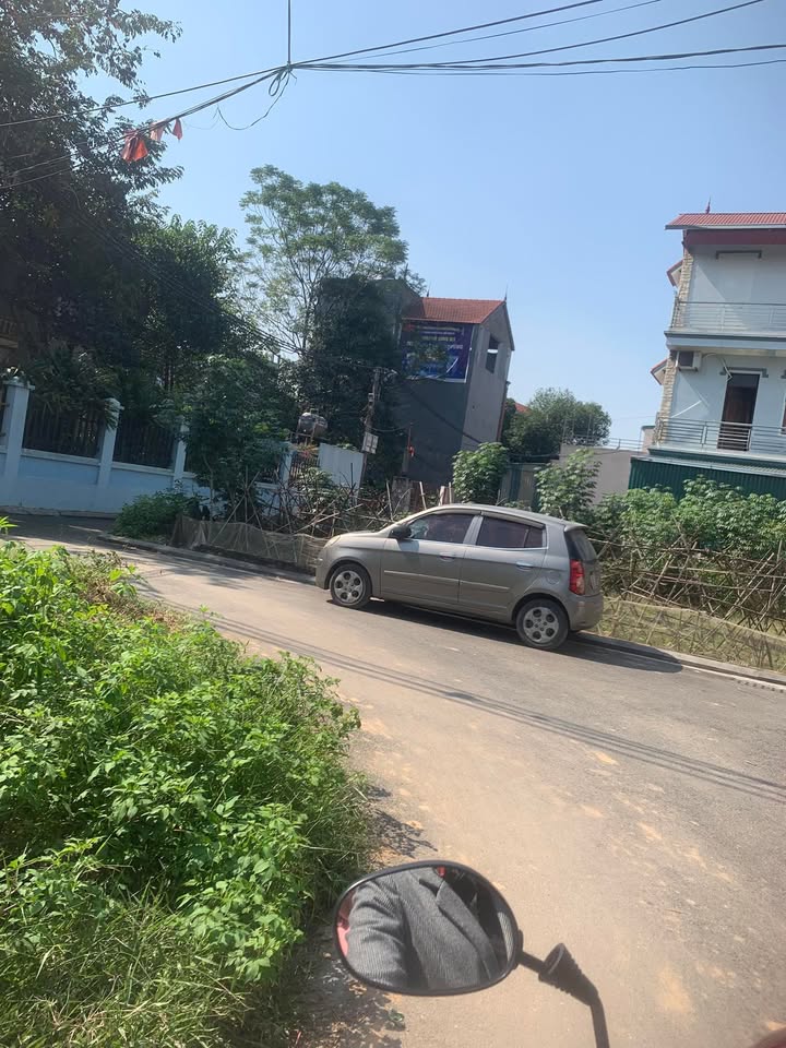 Nhà riêng Nam Hồng, Đông Anh 42m² giá 2 tỷ - Sổ hồng chính chủ, gần chợ và trường học!