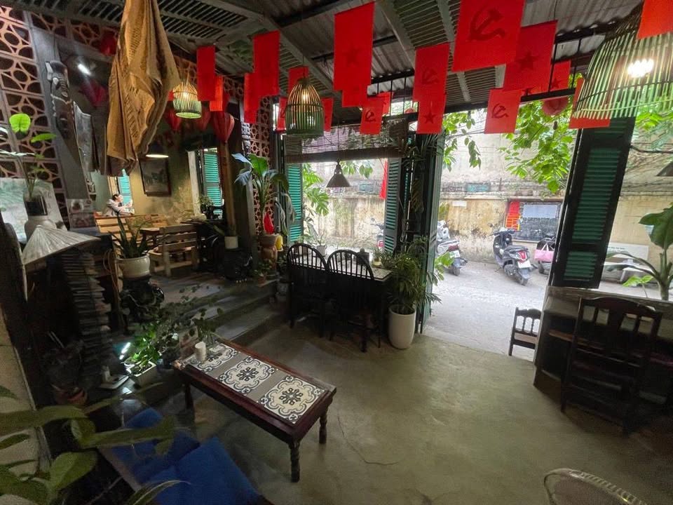 Căn hộ Tập thể tầng 1 Láng Hạ 130m² giá 9.3 tỷ - Sổ đỏ chính chủ!