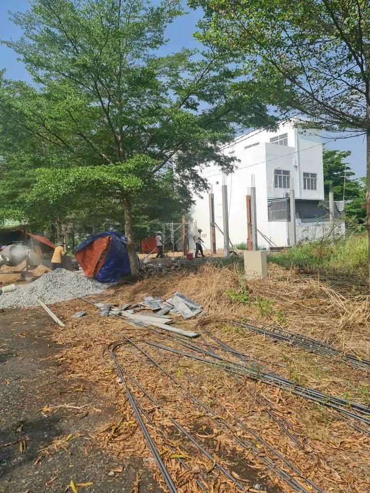 Đất nền KDC Phú Thành Hiệp, Thạnh Đức, Bến Lức 64m² giá 999 triệu - Sổ hồng riêng, dân cư đông đúc!