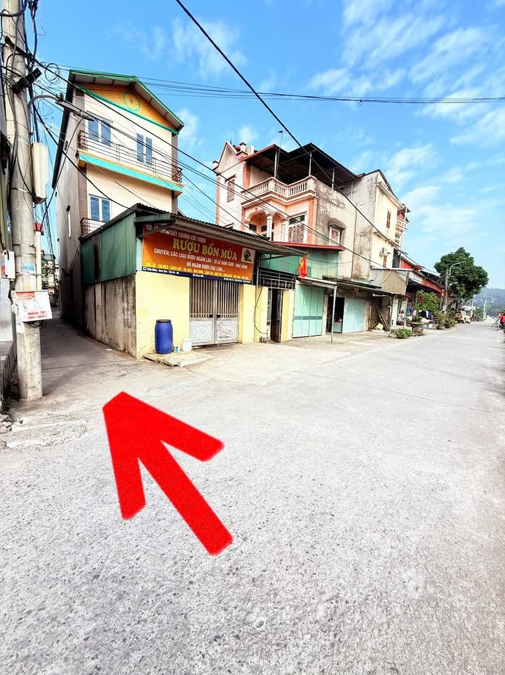 Nhà 2 tầng Thôn Đông, Hoàn Sơn, Tiên Du 130m² giá 2 tỷ - Đường ô tô vào tận nhà!