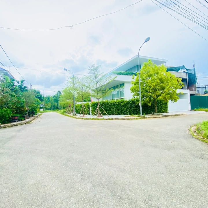 Townhouse 244m² tại Hoàng Tăng Bí, Huế - Giá chỉ 5 tỷ - Sổ hồng chính chủ!