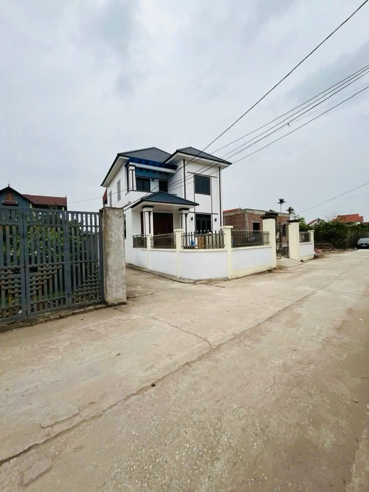 Đất nền thôn CD Quán Trạch, Văn Giang 54m² giá 2 tỷ - Đầu tư sinh lời hấp dẫn!