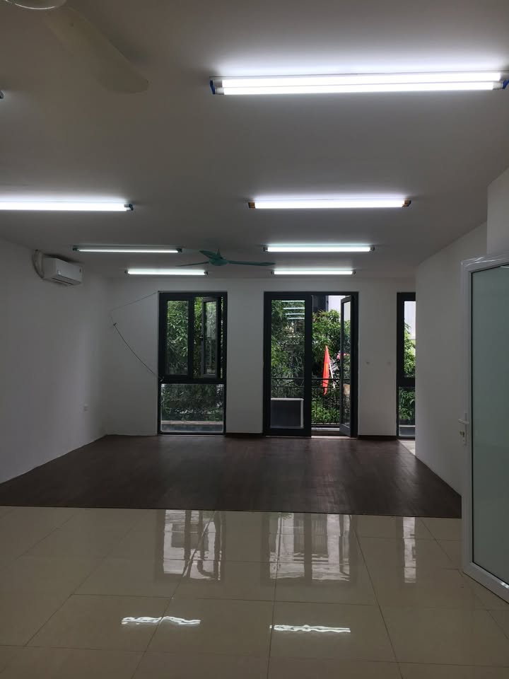 Cho thuê văn phòng Shop house 90m² khu đô thị Văn Phú - Mặt tiền thuận lợi, giá thỏa thuận